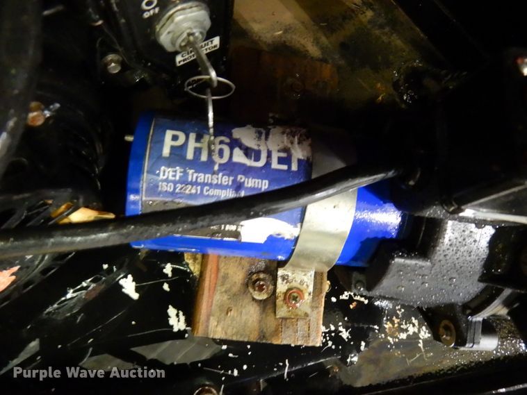 image for item HX9516 2013 Thunder Creek fuel tank trailer