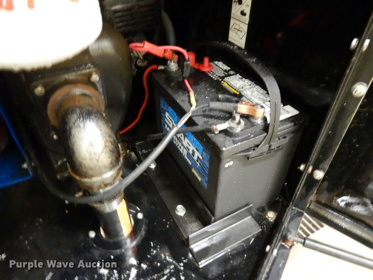 image for item HX9516 2013 Thunder Creek fuel tank trailer