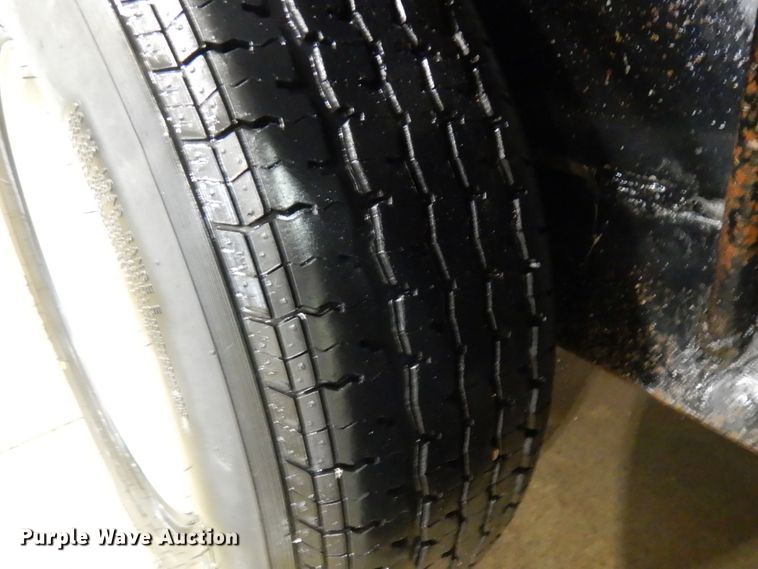 image for item HX9516 2013 Thunder Creek fuel tank trailer