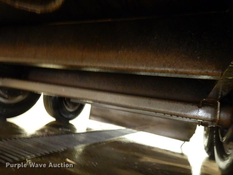 image for item HX9516 2013 Thunder Creek fuel tank trailer