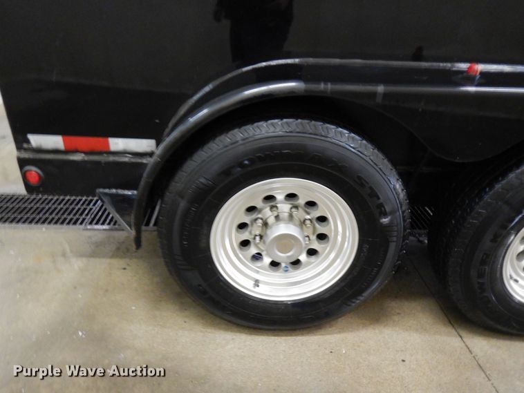 image for item HX9516 2013 Thunder Creek fuel tank trailer