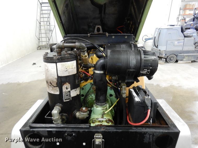 image for item HX9518 Sullair 185DPQJD  air compressor