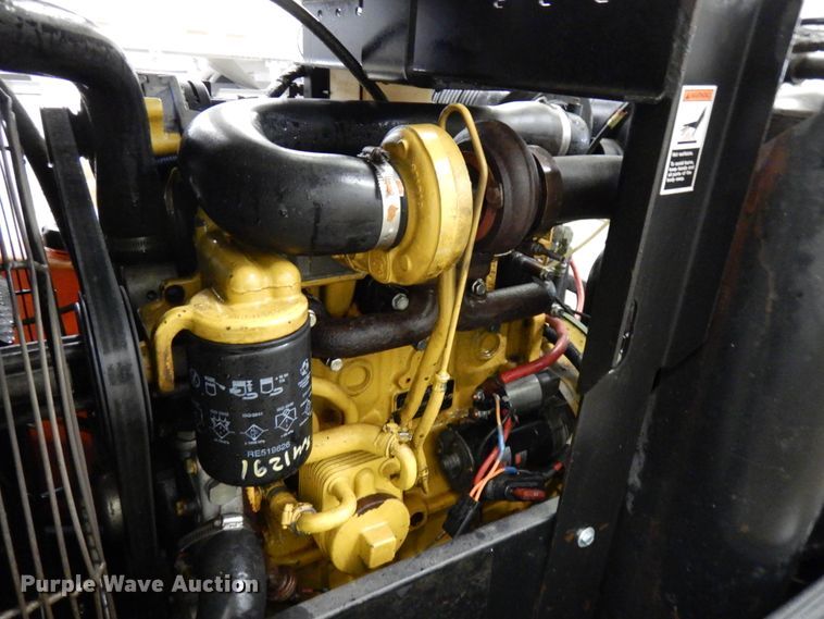 image for item HX9518 Sullair 185DPQJD  air compressor