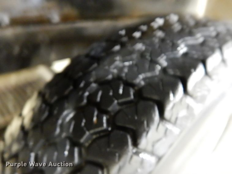 image for item HX9518 Sullair 185DPQJD  air compressor