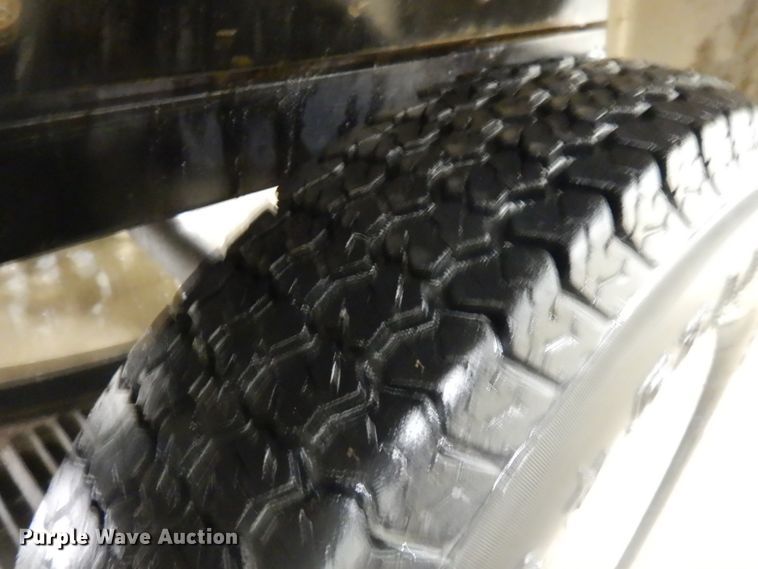 image for item HX9518 Sullair 185DPQJD  air compressor