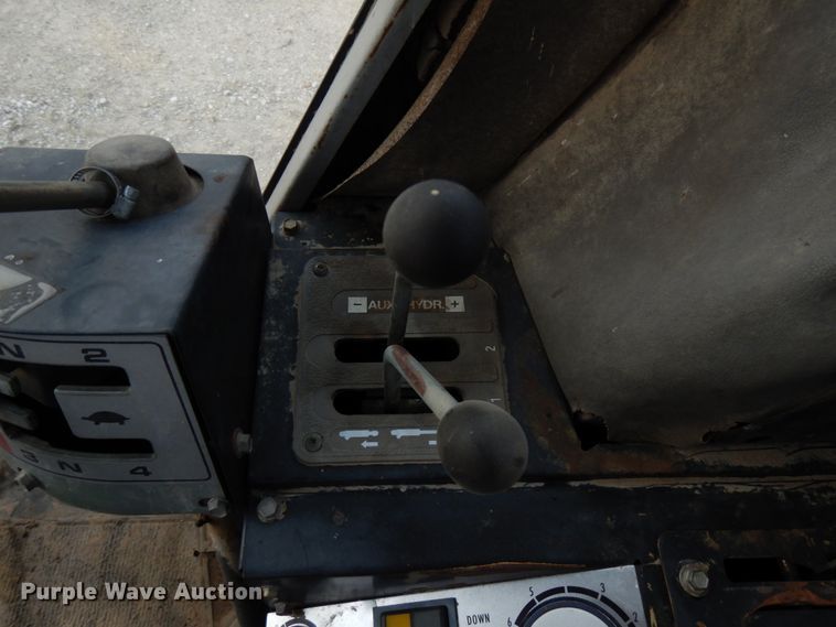 image for item HX9525 1985 Massey-Ferguson 3545  tractor