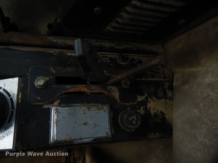 image for item HX9525 1985 Massey-Ferguson 3545  tractor