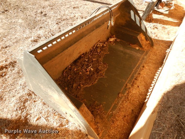 image for item IG9018 84"W skid steer bucket