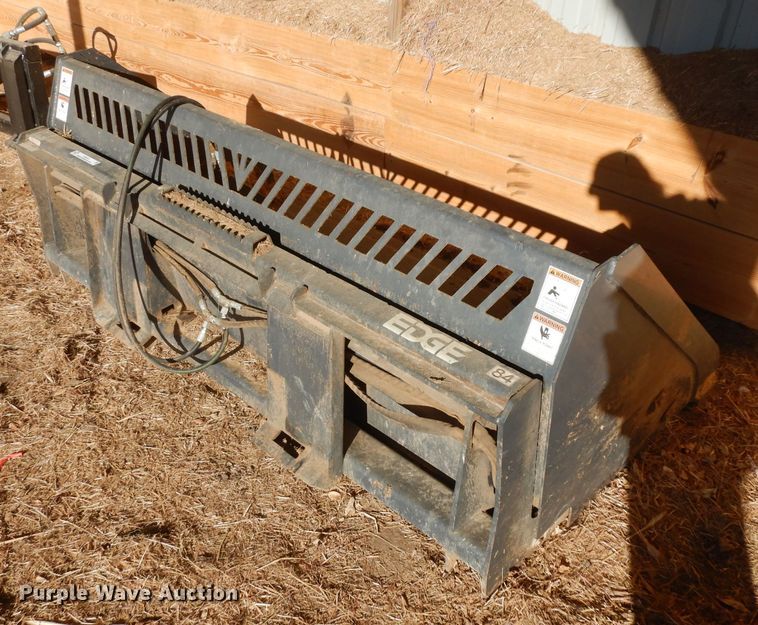 image for item IG9018 84"W skid steer bucket