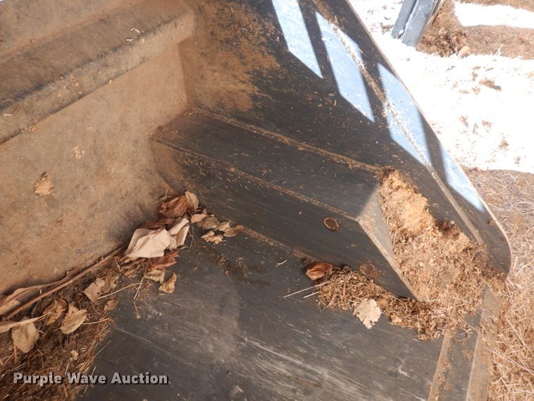 image for item IG9018 84"W skid steer bucket