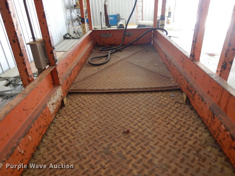 image for item IG9023 1994 JLG CM2033  scissor lift