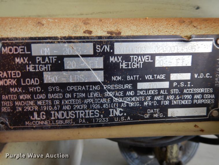 image for item IG9023 1994 JLG CM2033  scissor lift