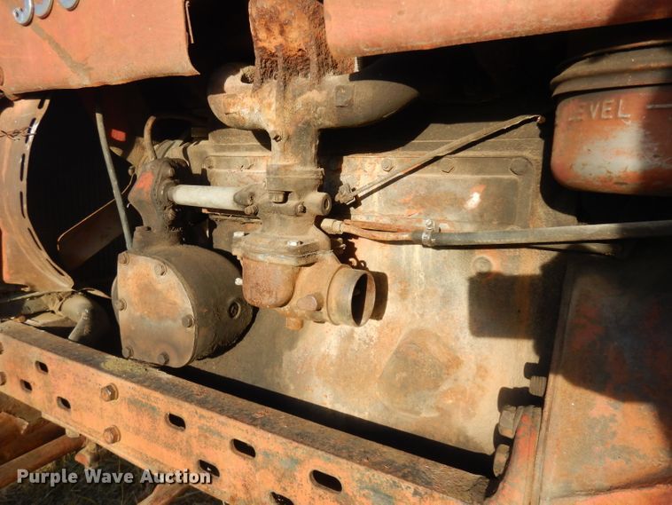 image for item IG9078 Farmall 350  tractor