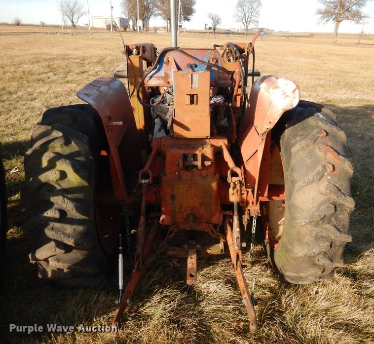 image for item IG9080 International Harvester 444  tractor