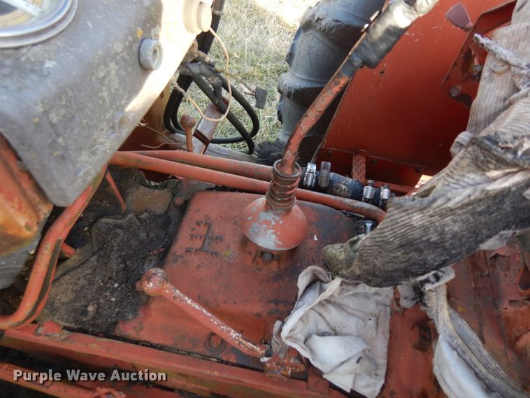 image for item IG9080 International Harvester 444  tractor