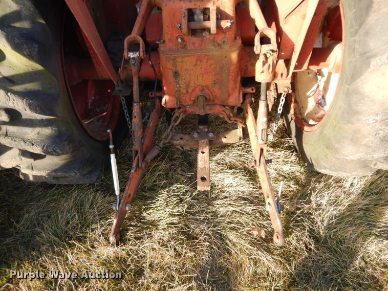 image for item IG9080 International Harvester 444  tractor