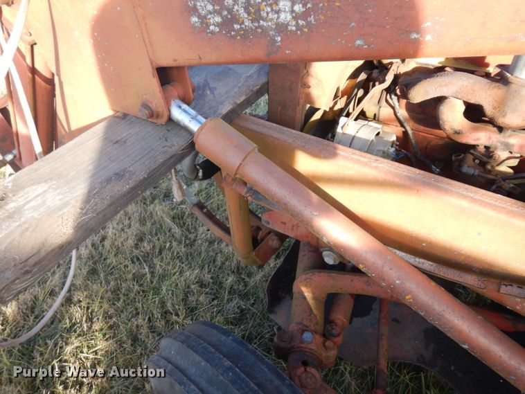 image for item IG9080 International Harvester 444  tractor