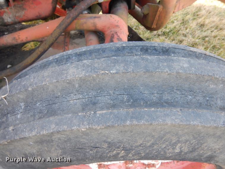 image for item IG9080 International Harvester 444  tractor