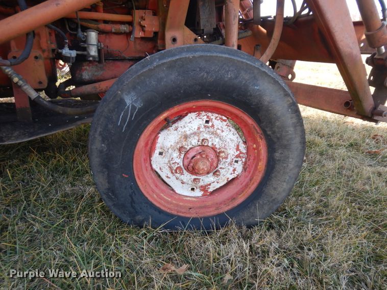 image for item IG9080 International Harvester 444  tractor