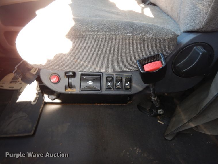 image for item DF6738 2009 Freightliner Cascadia  semi truck