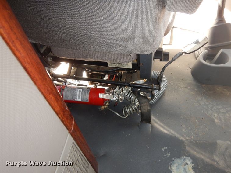 image for item DF6738 2009 Freightliner Cascadia  semi truck