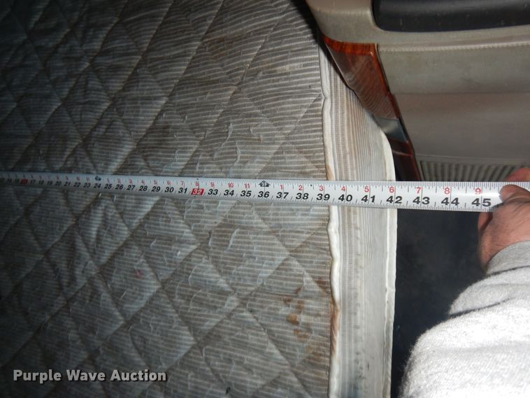 image for item DF6738 2009 Freightliner Cascadia  semi truck