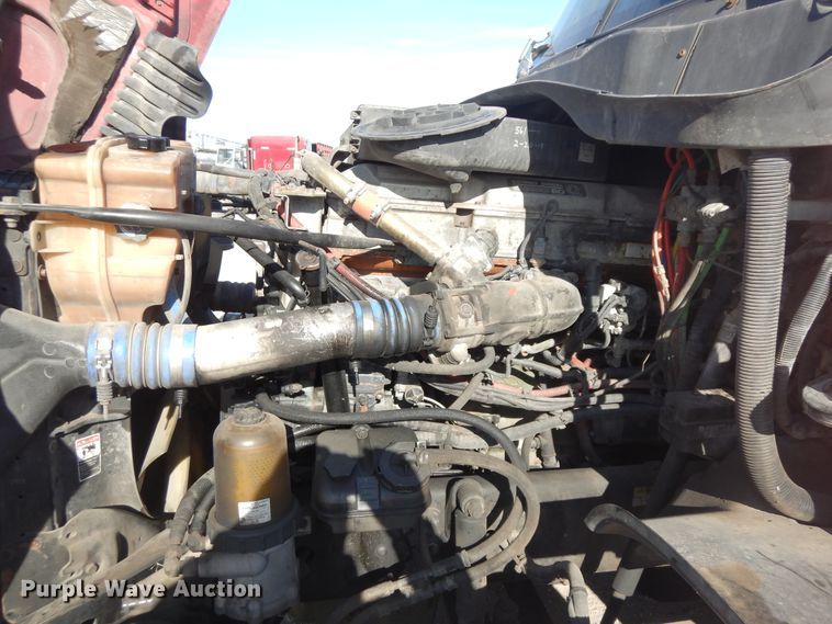 image for item DF6738 2009 Freightliner Cascadia  semi truck