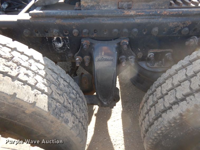 image for item DF6738 2009 Freightliner Cascadia  semi truck