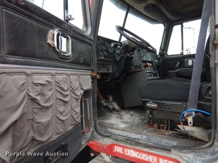 image for item DF6744 1991 Mack CH613  truck tractor