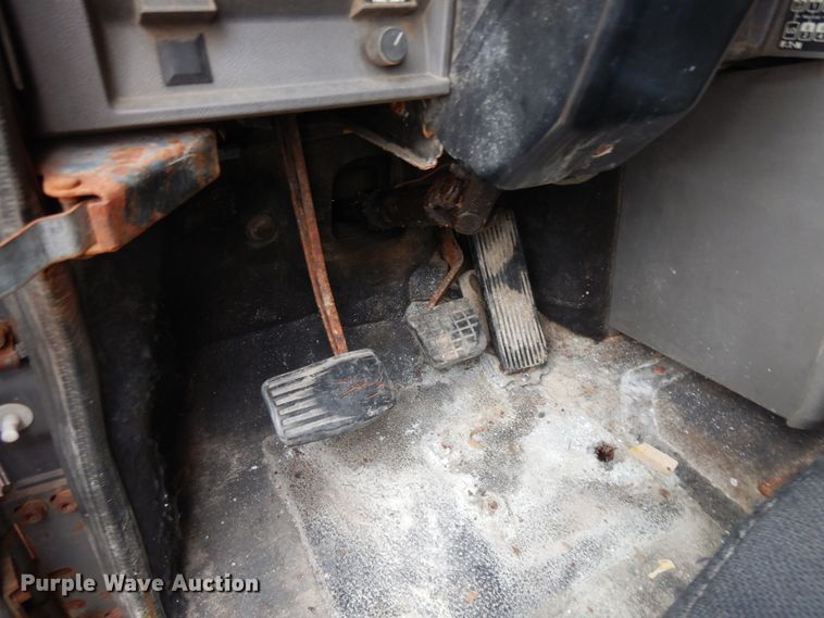 image for item DF6744 1991 Mack CH613  truck tractor