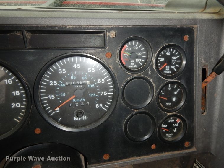 image for item DF6744 1991 Mack CH613  truck tractor