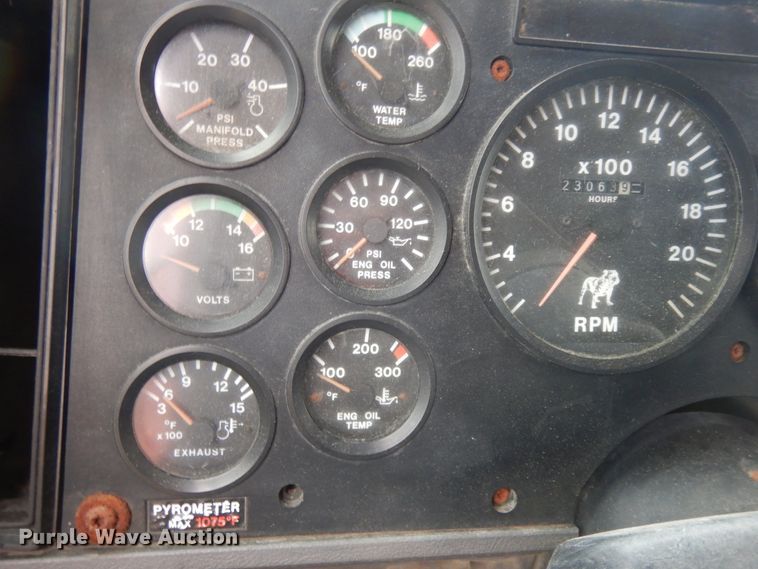 image for item DF6744 1991 Mack CH613  truck tractor