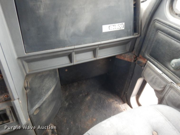 image for item DF6744 1991 Mack CH613  truck tractor