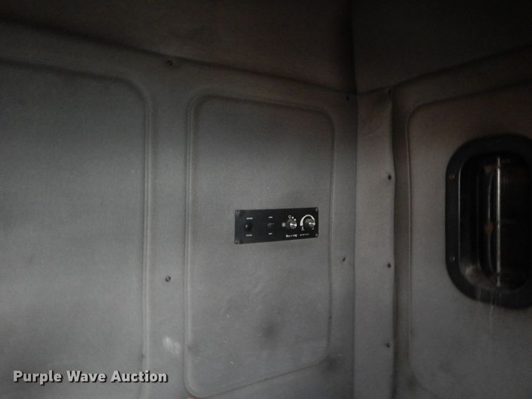 image for item DF6744 1991 Mack CH613  truck tractor