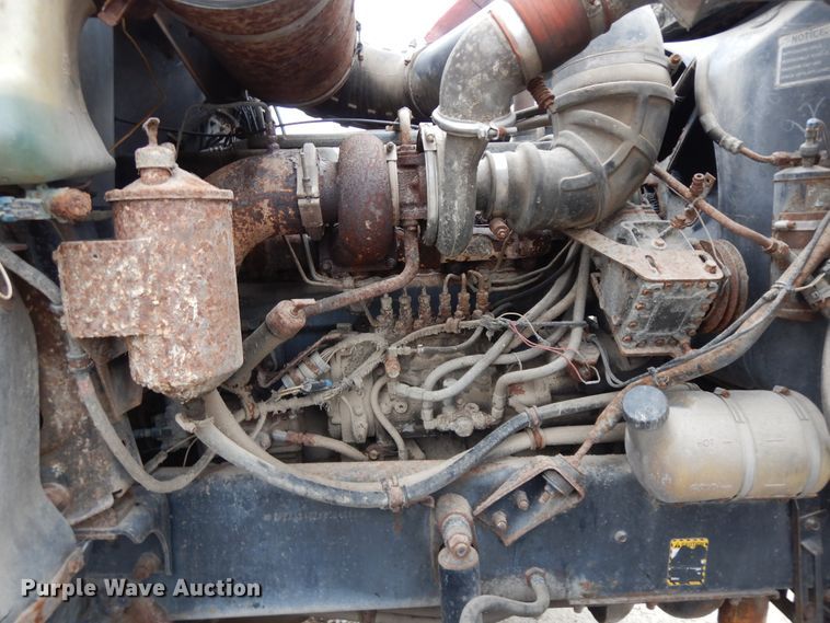 image for item DF6744 1991 Mack CH613  truck tractor