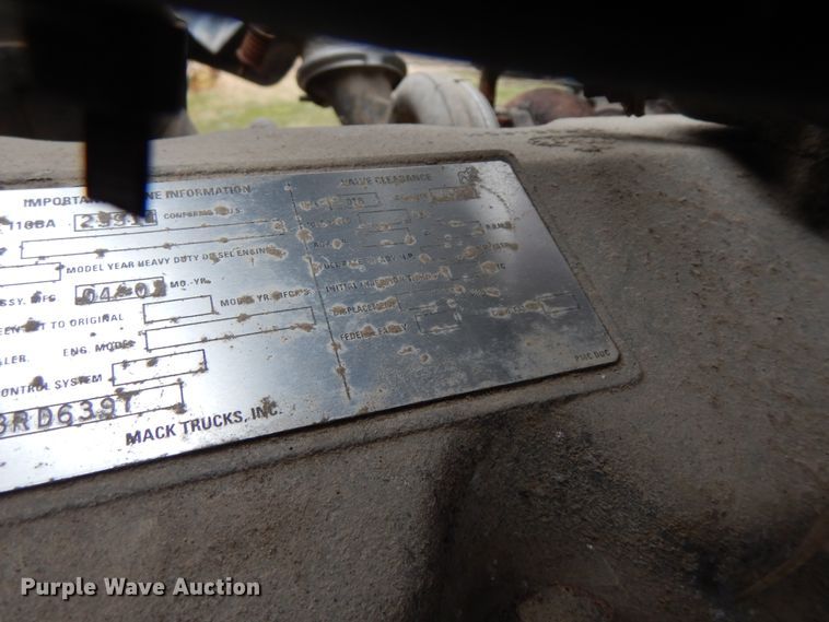 image for item DF6744 1991 Mack CH613  truck tractor