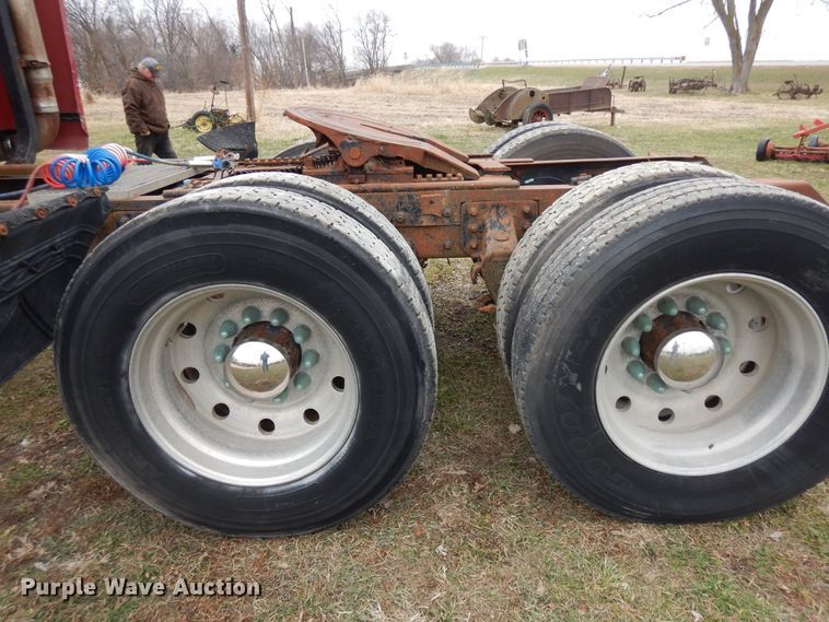 image for item DF6744 1991 Mack CH613  truck tractor