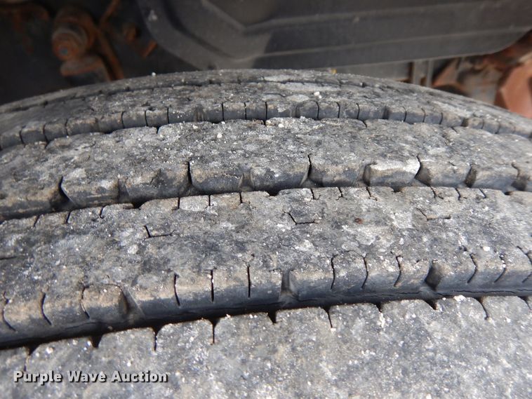 image for item DF6744 1991 Mack CH613  truck tractor