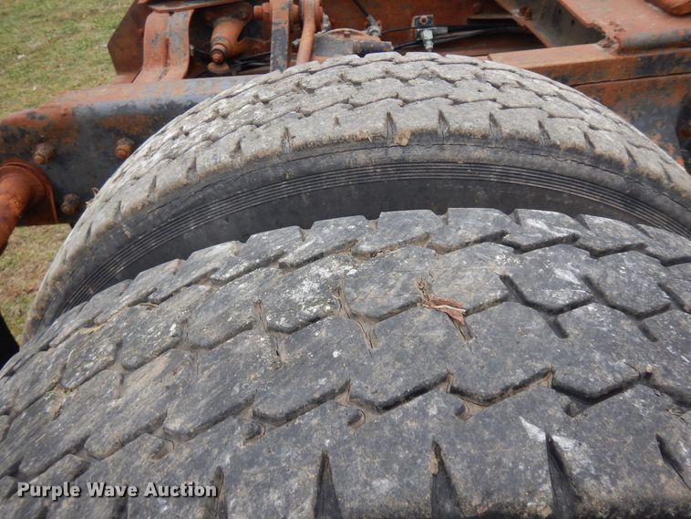 image for item DF6744 1991 Mack CH613  truck tractor