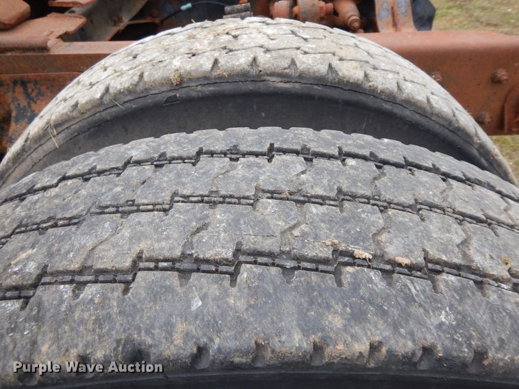 image for item DF6744 1991 Mack CH613  truck tractor