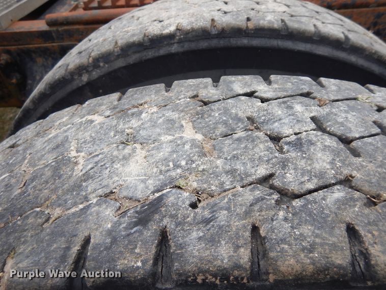 image for item DF6744 1991 Mack CH613  truck tractor