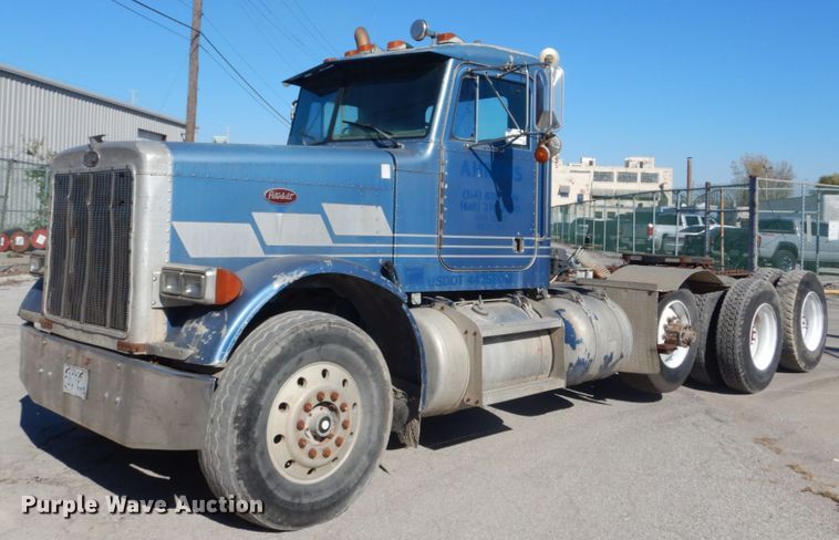 image for item DI1006 1988 Peterbilt 379  semi truck