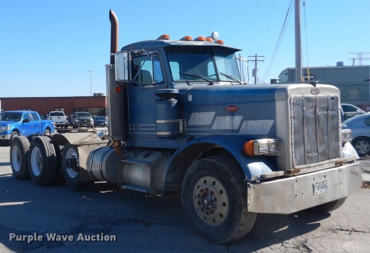 image for item DI1006 1988 Peterbilt 379  semi truck