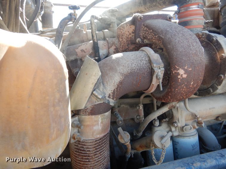 image for item DI1006 1988 Peterbilt 379  semi truck