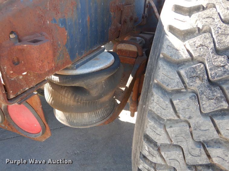 image for item DI1006 1988 Peterbilt 379  semi truck