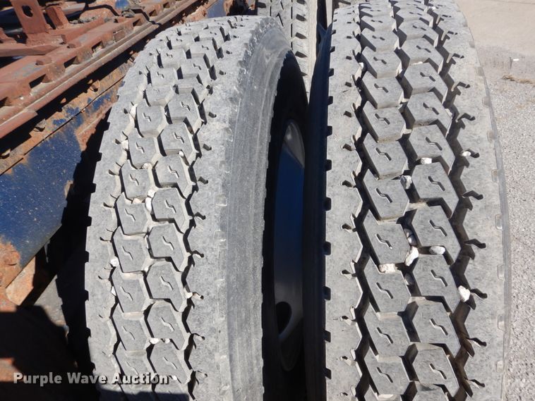 image for item DI1006 1988 Peterbilt 379  semi truck