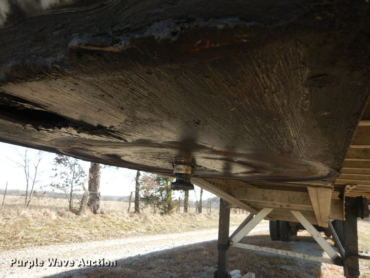 image for item DI1081 2006 Reitnouer Max Miser flatbed trailer