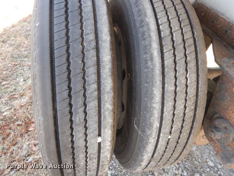 image for item DI1081 2006 Reitnouer Max Miser flatbed trailer