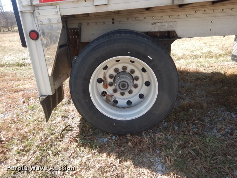 image for item DI1081 2006 Reitnouer Max Miser flatbed trailer