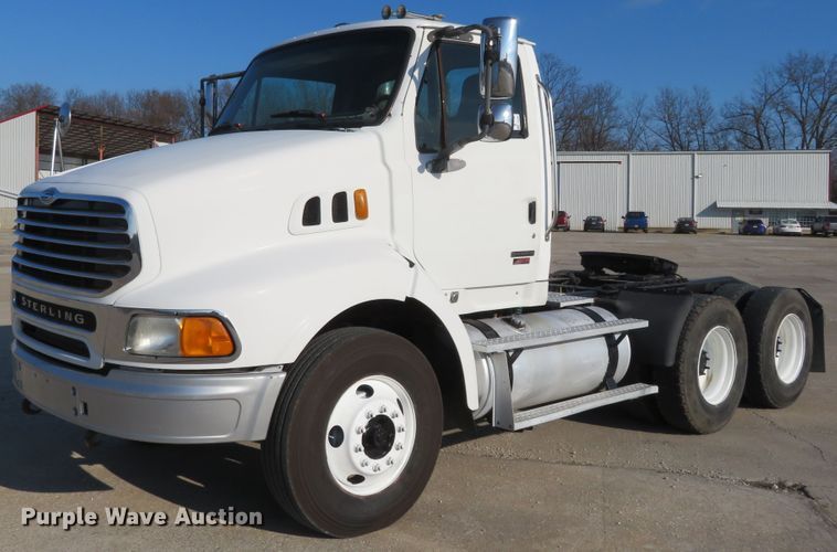 image for item DI3986 2007 Sterling A-Line  semi truck